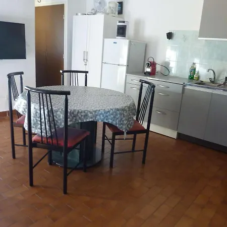 Rénové 4 Pers. Proche Plage, Calme, Parking, Animaux Acceptés - Fr-1-387-131 *