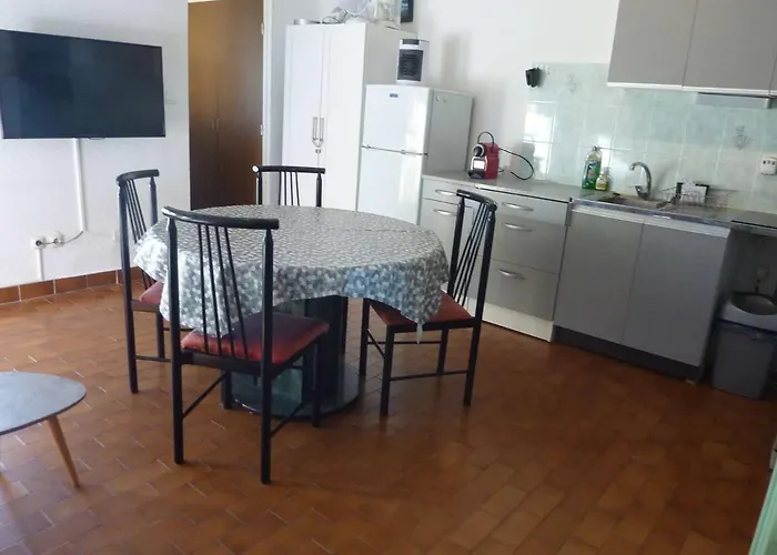 Renove 4 Pers. Proche Plage, Calme, Parking, Animaux Acceptes - Fr-1-387-131 *